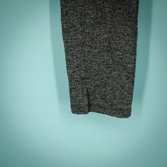 Athleta Size Medium M Black Mercer Herringbone Print Ankle Active Leggings - Picture 2 of 7